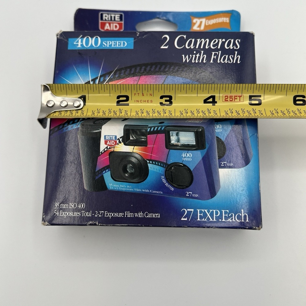 2 Vtg Disposable FILM Cameras  27 Exposures Ea. 400 Speed 35MM EXPIRED Flash - Picture 7 of 8